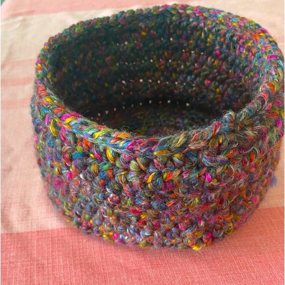 Handmade basket - Picture 1 of 3